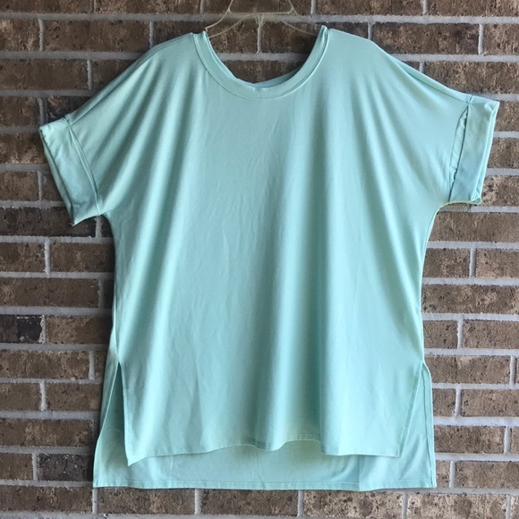 NWOT Zenana Premium T-Shirt - Picture 2 of 9